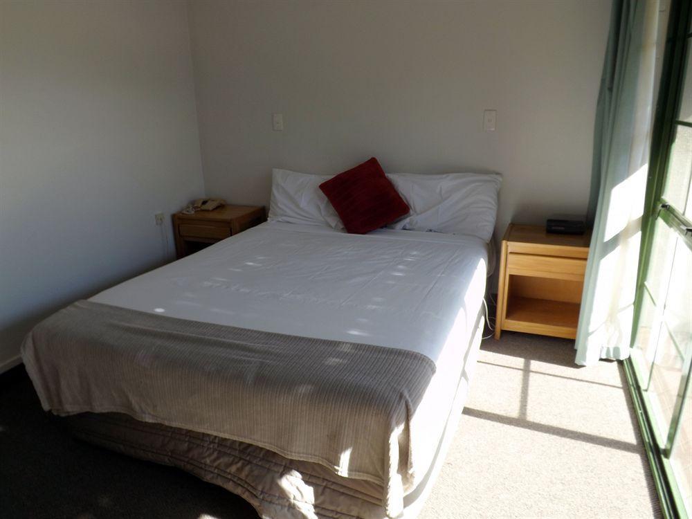 Karaka Tree Motel Taupo Dış mekan fotoğraf