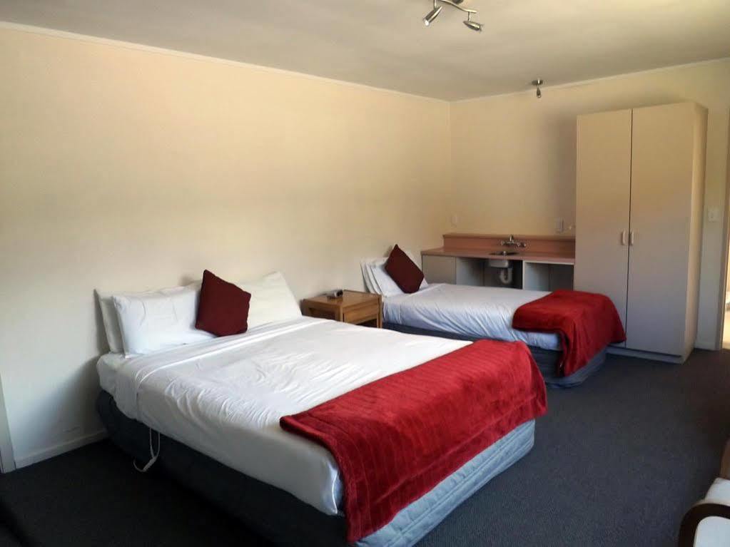 Karaka Tree Motel Taupo Dış mekan fotoğraf